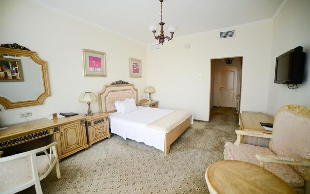 Visak Hotel