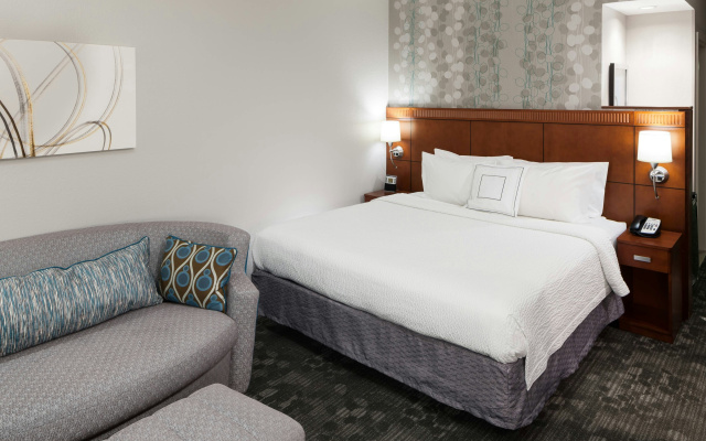 Courtyard by Marriott Miami at Dolphin Mall