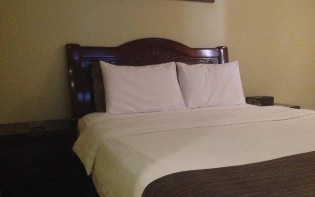 Clark Imperial Hotel