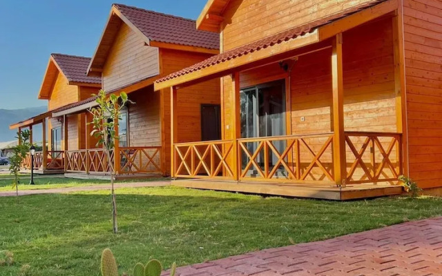 lemon garden bungalow