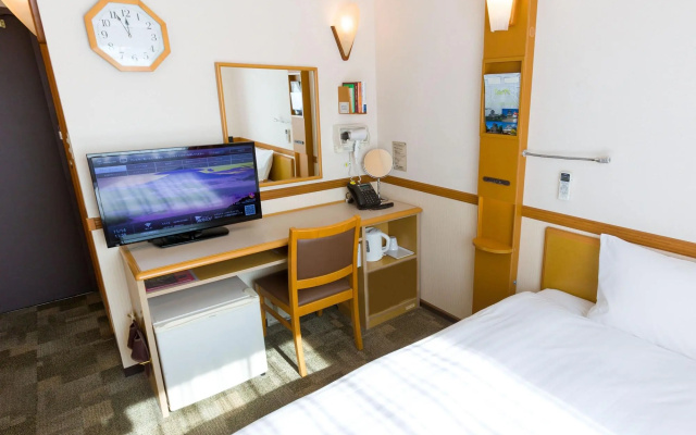 Toyoko Inn Osaka Hankyu Juso Station Nishi – Guest Rooms – Osaka