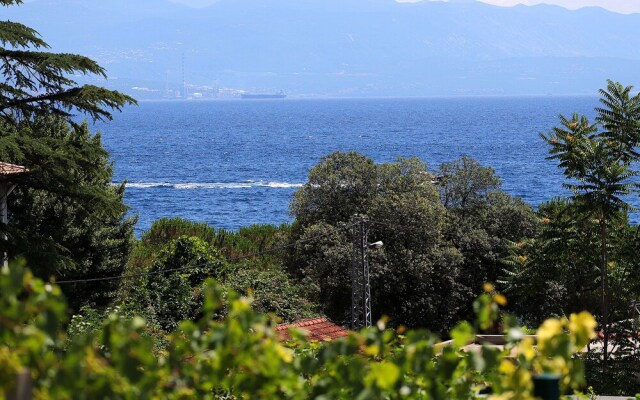 New Apartment with Swimming Pool