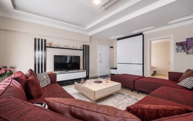 Villa Aris by Villatatilin