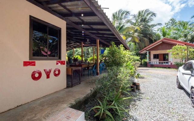 OYO 1108 Lung Chaloem Bangalow