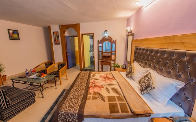Hotel D'Chalet – Guest Rooms – Manali