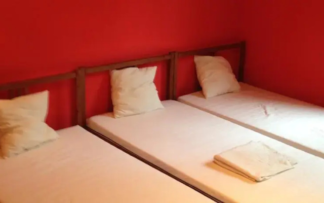 Károly Hostel