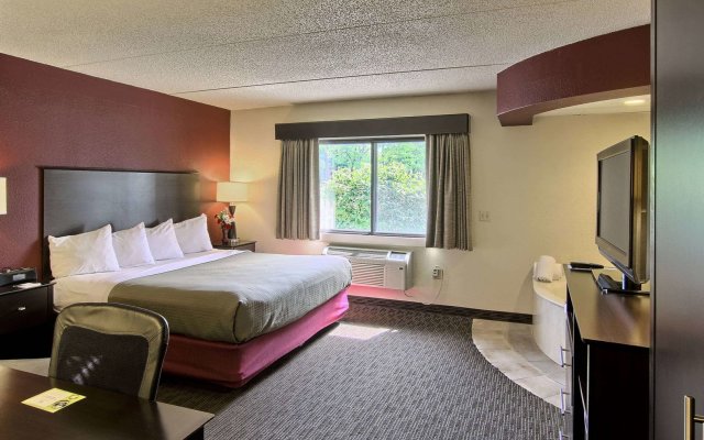 Seasons Inn Traverse City