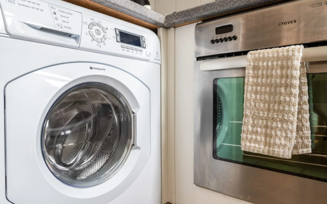 Gorgeous Putney Flat