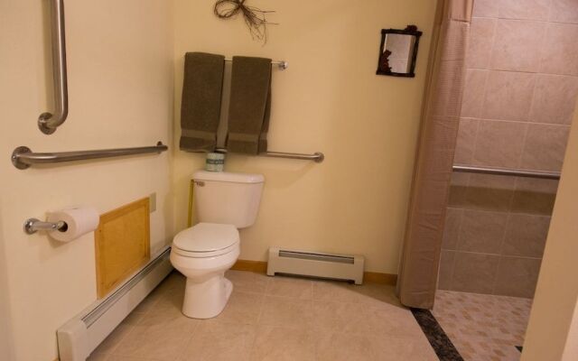 River Stone Resorts & Bear Paw Suites