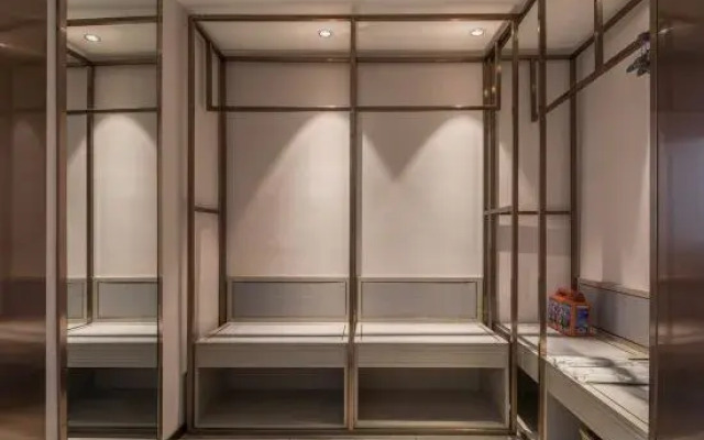 Lavande Hotel Wuhan 2nd Guanggu Road