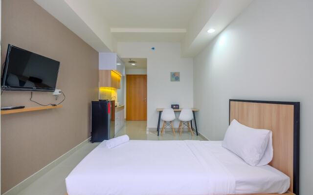 Minimalist Studio Room At Evenciio Margonda Apartment