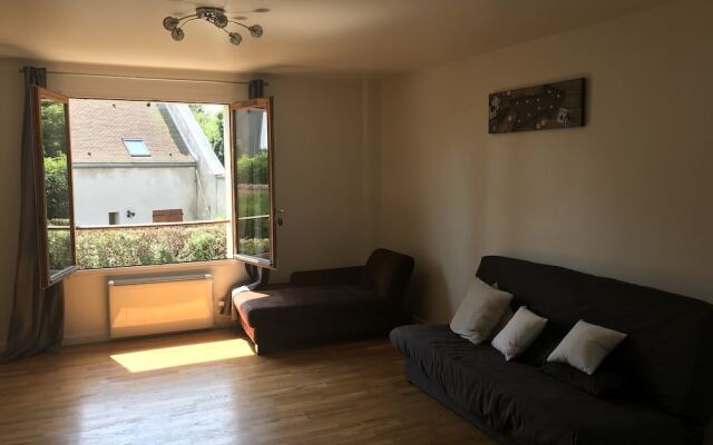 Nice apartment with garden in Disney