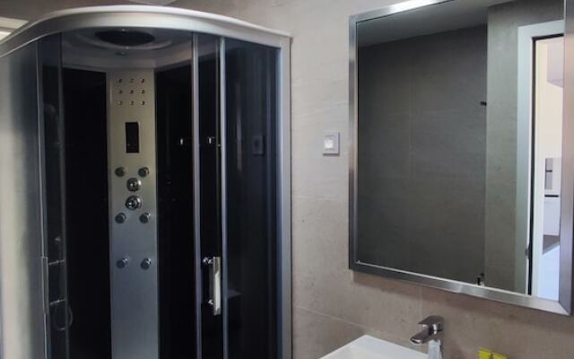Summertime Signature Suites