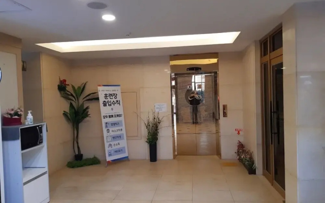 Hyundai Elliot Hotel and Resort