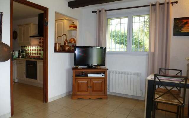 Oliviers Chateauneuf by Gites de France