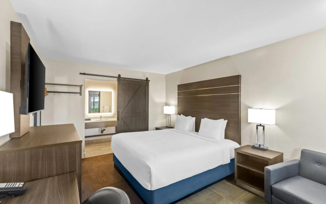 Travelodge by Wyndham Santa Rosa Wine Country