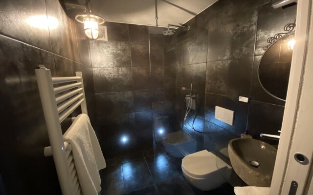 Fosdinovo 5-bed Villa- a Tranquil Retreat