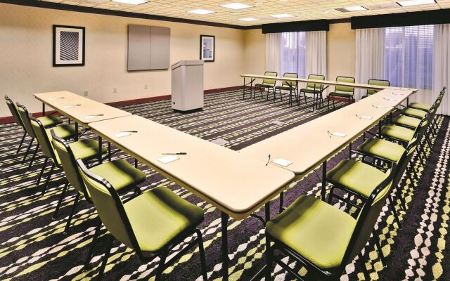 Holiday Inn Express Coventry S - West Warwick Area by IHG