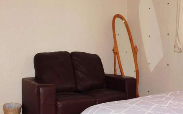 Sunny Apartment in Birmingham