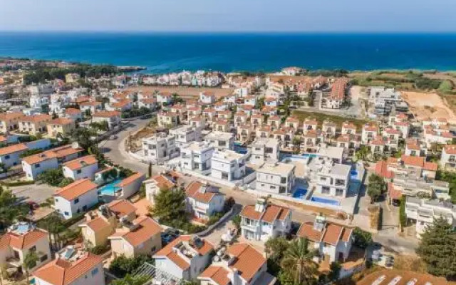 Sun & Sand Private Villa with on demand heated pool