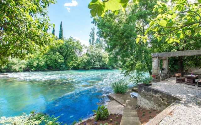 Cottage with Private River Beach