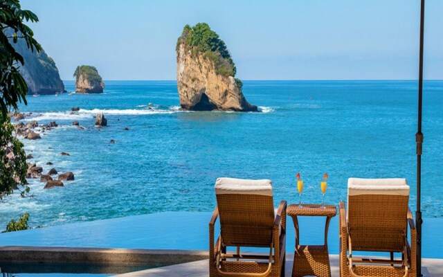 Sunny Vacation Villa 61