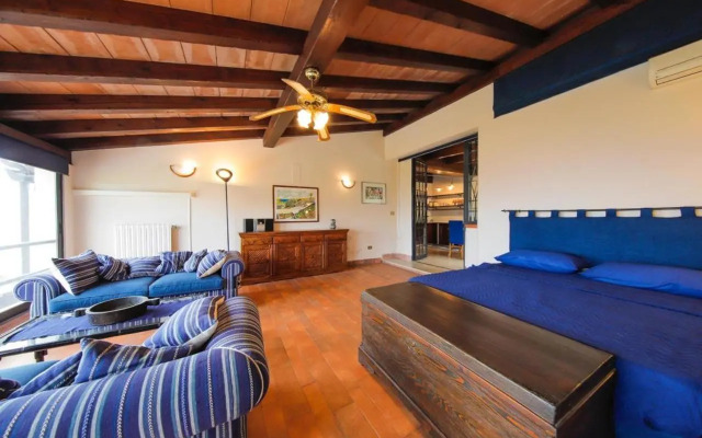 Villa Rosa Bianca