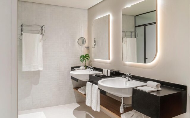 Almenat Embu das Artes, Tapestry Collection by Hilton