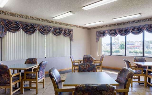 Econo Lodge Grenada