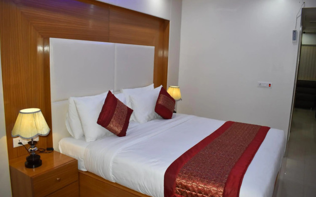 Hotel Anand International
