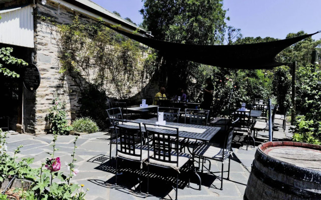 Reillys Wines Heritage Cottages