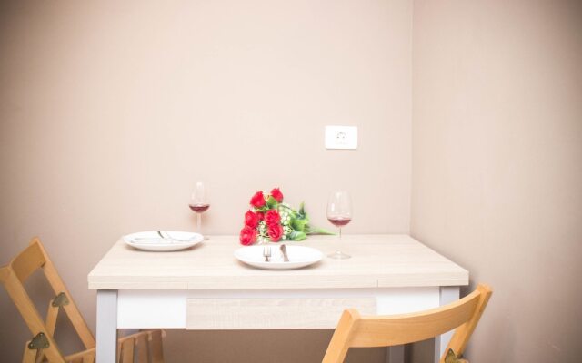 Joey Apartments