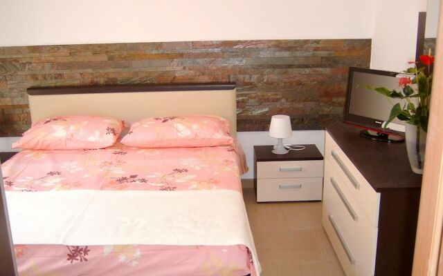 Apartment With 2 Bedrooms in Gagliano del Capo, With Furnished Terrace