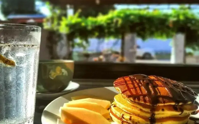 Naga Hostel & Café