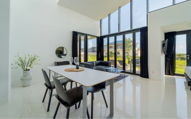 Daejeong Secret Pool Villa