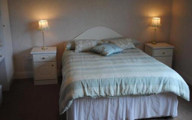 Oldcourt House Bed and Breakfast