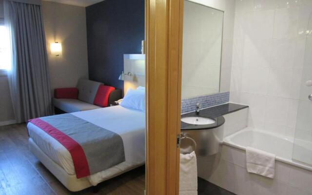 Holiday Inn Express Barcelona - Sant Cugat, an IHG Hotel