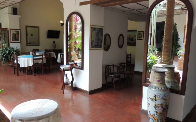 Hotel Real