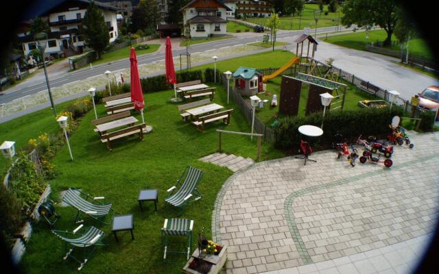 Sonneck Hotel -  Restaurant