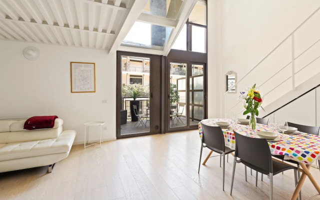 Elegant Loft with balcony