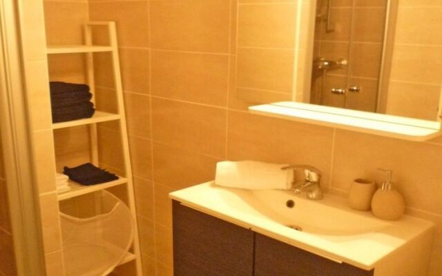 Ashley&Parker - Josephine