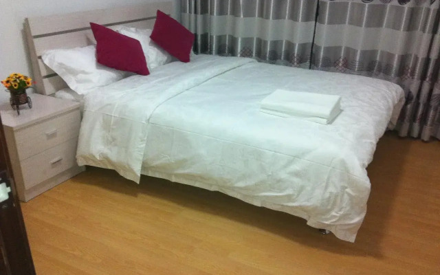 Shenzhen Shengang Apartment Dongmen Branch