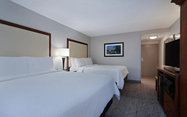 Holiday Inn Express & Suites Cincinnati Riverfront by IHG