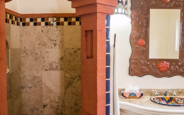 Relaxing Villa + Pool + Bar