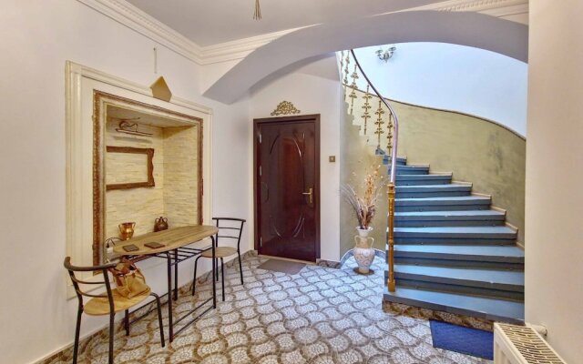 ZiRa Residence