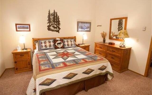 Primrose Apartment