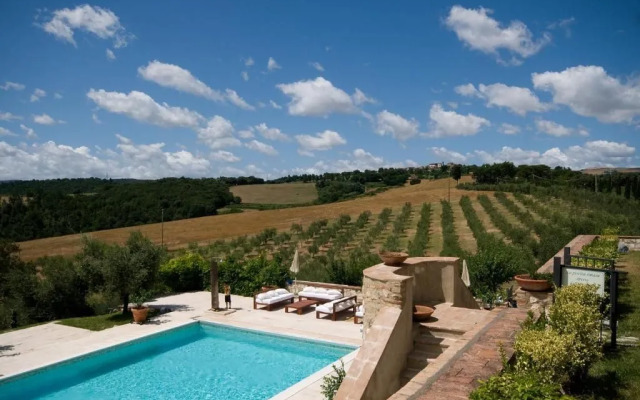 Dini Villa (No Front Desk Please Contact The Property 7 Days Before Arrival)