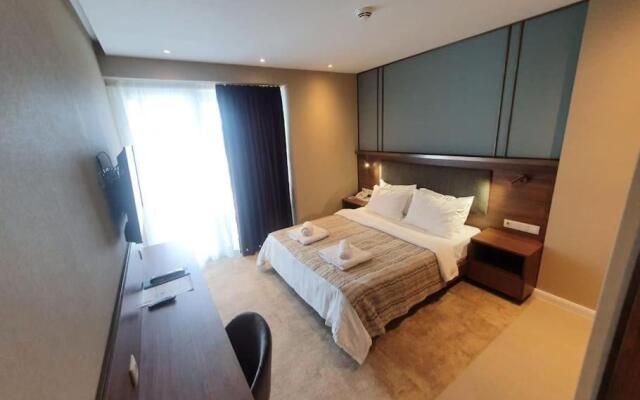 Leo Group BEST STUDIO 2517 Alliance Palace