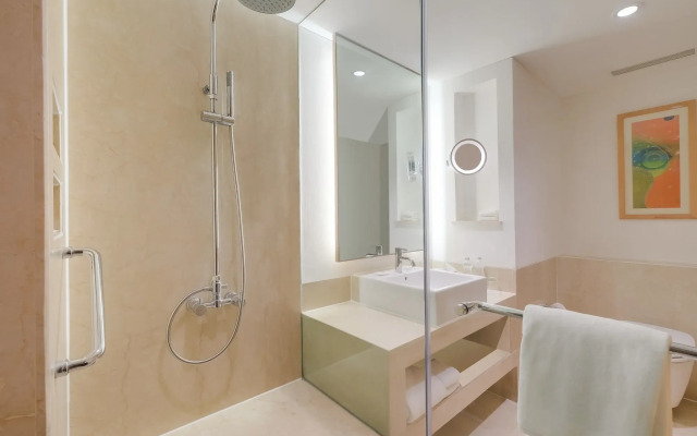 Courtyard by Marriott Gurugram Downtown