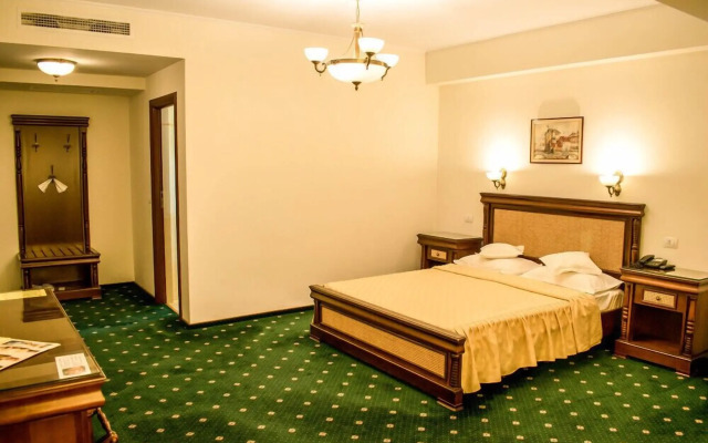 Victoria Hotel